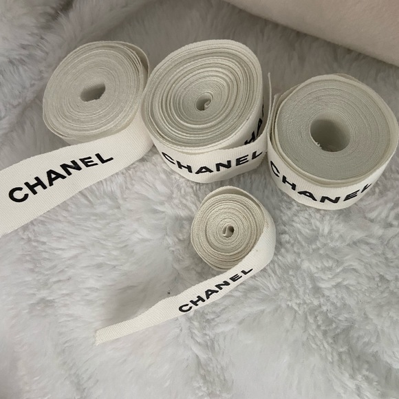 Authentic Chanel Ribbon - Picture 2 of 5